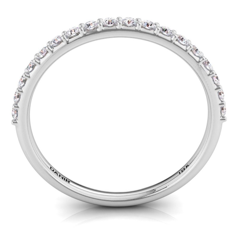 18K White Gold Aline Shared Prong Diamond Ring